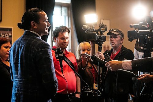 MIKAELA MACKENZIE / WINNIPEG FREE PRESS

Premier Wab Kinew defends the NDP caucus&#x573; decision to oust MLA Mark Wasyliw at the Manitoba Legislative Building on Tuesday, Sept. 17, 2024.

For Carol story.
Winnipeg Free Press 2024