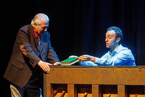 MIKE DEAL / FREE PRESS
David Sklar as Mitch (right) and Harry Nelken as Morrie (left) during the media cal for The Winnipeg Jewish Theatre&#x2019;s production of Tuesdays with Morrie which runs September 19-29. 
Reporter: Ben Waldman
240917 - Tuesday, September 17, 2024.