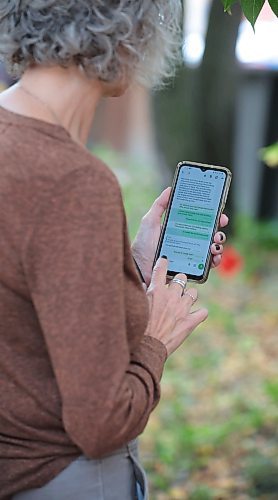 Ruth Bonneville / Free Press

Faith - Gaza texting

Local woman has friends living in Gaza who she receives text messages from.  

Note: She did not want a direct photo taken of her.

For story by John Longhurst.

Sept 19th,  2024L