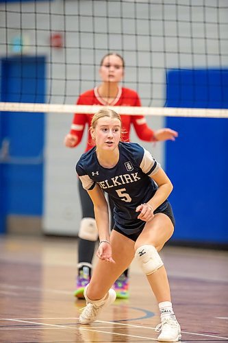 BROOK JONES / FREE PRESS
The Lord Selkirk Royals varsity girls volleyball team earned a victory over the visiting Mennonite Brethren Hawks in three straights sets (25-9, 25-11, 25-12-) in KPAC Tier 1 volleyball action at the Sellkirk Comp in Selkirk, Man., Wednesday, Sept. 18, 2024. Pictured: Selkirk Royals Paige Whiteside keeps focused on the play during the first set.