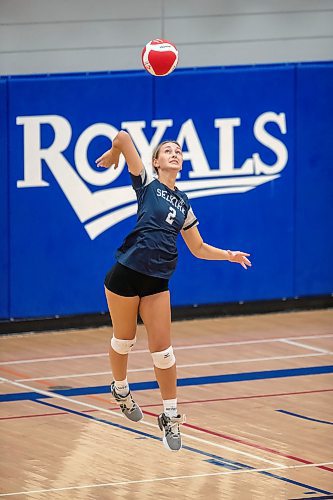 BROOK JONES / FREE PRESS
The Lord Selkirk Royals varsity girls volleyball team earned a victory over the visiting Mennonite Brethren Hawks in three straight sets (25-9, 25-11, 25-12-) in KPAC Tier 1 volleyball action at the Sellkirk Comp in Selkirk, Man., Wednesday, Sept. 18, 2024. Pictured: Selkirk Royals Rebecca Stutsky serves the volleyball during the second set.