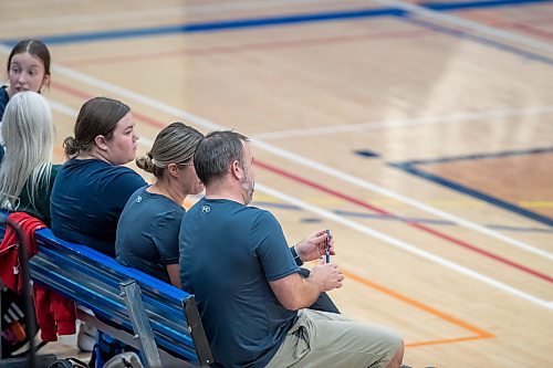 BROOK JONES / FREE PRESS
The Lord Selkirk Royals varsity girls volleyball team earned a victory over the visiting Mennonite Brethren Hawks in three straight sets (25-9, 25-11, 25-12-) in KPAC Tier 1 volleyball action at the Sellkirk Comp in Selkirk, Man., Wednesday, Sept. 18, 2024. Pictured: Selkirk Royals head coach Chad Whiteside (far right) and assistant coach Kyla Anderson (second from far right) chat with each other during the second set.