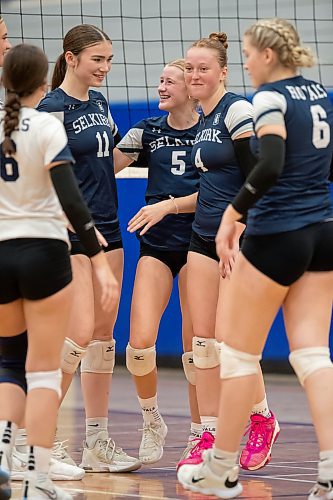 BROOK JONES / FREE PRESS
The Lord Selkirk Royals varsity girls volleyball team earned a victory over the visiting Mennonite Brethren Hawks in three straight sets (25-9, 25-11, 25-12-) in KPAC Tier 1 volleyball action at the Sellkirk Comp in Selkirk, Man., Wednesday, Sept. 18, 2024. Pictured: Players with the Selkirk Royals huddle together.