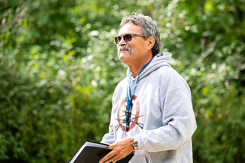 MIKAELA MACKENZIE / WINNIPEG FREE PRESS

Metis elder Henry Hall speaks at the grand opening of Lord Selkirk School Division&#x573; Albert Beach Trail field trip site on Thursday, Sept. 19, 2024.

For Maggie story.
Winnipeg Free Press 2024