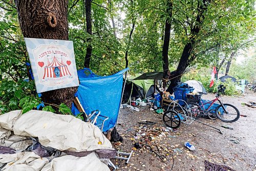 MIKE DEAL / FREE PRESS
The campsite at Fort Rouge park that unhoused people are living in.
Reporter: Katrina Clarke
240918 - Wednesday, September 18, 2024.