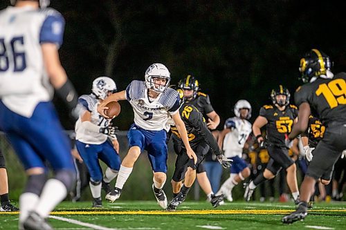 BROOK JONES / FREE PRESS
The Dakota Lancers host the visiting Grant Park Pirates in AAAA South East Winnipeg High School Football League action at Dakota Collegiate in Winnipeg, Man., Thursday, Sept. 19, 2024.