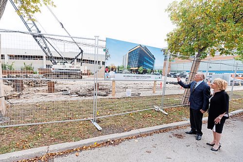 MIKE DEAL / FREE PRESS
Gerald and Reesa Niznick at the site of where the new state-of-the-art, 33,770 sq. ft.&#xa0;dental&#xa0;clinic and education centre at the Dr. Gerald Niznick College of Dentistry is under construction.
240920 - Friday, September 20, 2024.