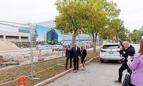 MIKE DEAL / FREE PRESS
(From left) President of University of Manitoba, Michael Benarroch, with Gerald and Reesa Niznick at the site of where the new state-of-the-art, 33,770 sq. ft.&#xa0;dental&#xa0;clinic and education centre at the Dr. Gerald Niznick College of Dentistry is under construction.
240920 - Friday, September 20, 2024.