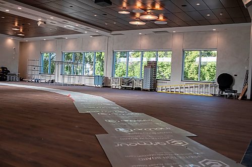 BROOK JONES / FREE PRESS
The event space/auditorium at Congregation Shaarey Zedek has undergone renovations which include new flooring and new lighting as well as the installation of windows that face the Assiniboine River. The oldest synagogue in Winnipeg, Man., was photographed Thursday, Sept. 19, 2024.