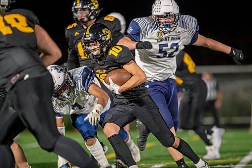 BROOK JONES / FREE PRESS
The Dakota Lancers host the visiting Grant Park Pirates in AAAA South East Winnipeg High School Football League action at Dakota Collegiate in Winnipeg, Man., Thursday, Sept. 19, 2024.