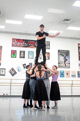 MIKAELA MACKENZIE / WINNIPEG FREE PRESS

Royal Winnipeg Ballet dancers rehearse &#x161;&#x25b;gat&#x259;m on Friday, Sept. 20, 2024. Choreographed by Cameron sink&#x2b7;&#x259; Fraser-Monroe, the piece will premiere at New York&#x2019;s Fall for Dance Festival next week.

For &#x2014; story.
Winnipeg Free Press 2024