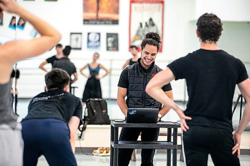 MIKAELA MACKENZIE / WINNIPEG FREE PRESS

Choreographer Cameron sink&#x2b7;&#x259; Fraser-Monroe leads Royal Winnipeg Ballet dancers in a  rehearsal of &#x161;&#x25b;gat&#x259;m on Friday, Sept. 20, 2024. The piece will premiere at New York&#x2019;s Fall for Dance Festival next week.

For &#x2014; story.
Winnipeg Free Press 2024