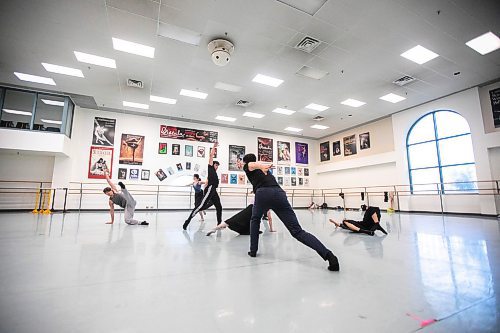 MIKAELA MACKENZIE / WINNIPEG FREE PRESS

Royal Winnipeg Ballet dancers rehearse &#x161;&#x25b;gat&#x259;m on Friday, Sept. 20, 2024. Choreographed by Cameron sink&#x2b7;&#x259; Fraser-Monroe, the piece will premiere at New York&#x2019;s Fall for Dance Festival next week.

For &#x2014; story.
Winnipeg Free Press 2024