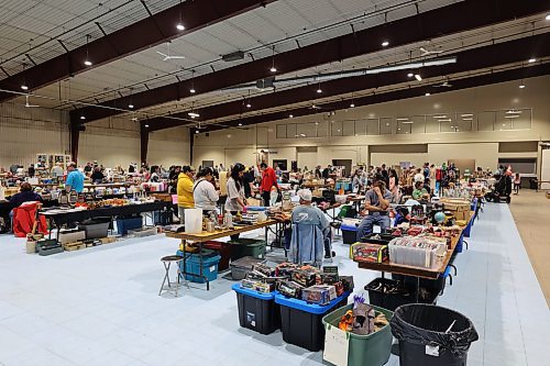 The Manitoba Room at the Keystone Centre buzzed with activity as United Way of Brandon & District hosted its largest garage sale, the Fall edition, on Saturday. United Way of Brandon operation director Janis Evens says the event had over 140 tables featuring everything from handcrafted items to repurposed goods and drew an estimated 1,500 patrons.(Abiola Odutola/The Brandon Sun)