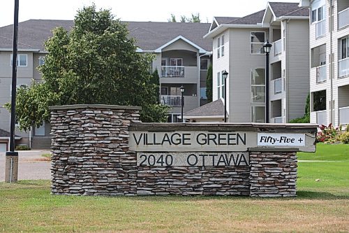 The Village Green Apartment located at 2040 Ottawa Str. (Abiola Odutola/The Brandon Sun)