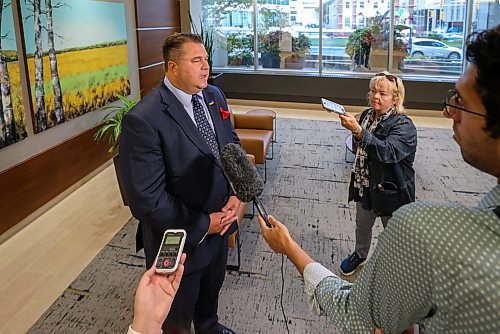 MIKE DEAL / FREE PRESS
Mark Wasyliw holds a press conference to talk about the incident between Wab Kinew and Obby Khan on April 13, 2023.
240923 - Monday, September 23, 2024. 