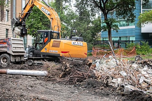 MIKAELA MACKENZIE / WINNIPEG FREE PRESS
	
Rubble at Air Canada Park, where some historical items were destroyed in the redevelopment, on Monday, Sept. 23, 2024. 

For Joyanne story.
Winnipeg Free Press 2024