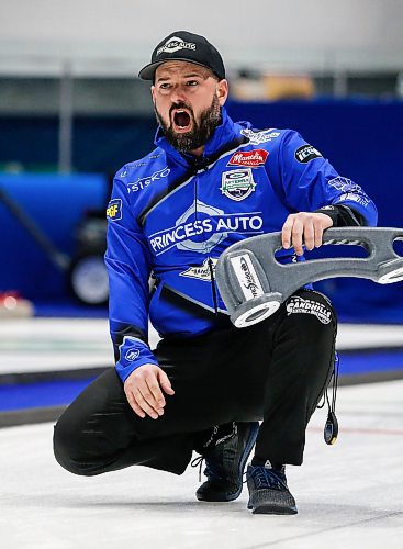 JOHN WOODS / WINNIPEG FREE PRESS
Reid Carruthers competes against Braden Calvert in the Manitoba mens curling championship in Stonewall Sunday, February 11, 2024. 

Reporter: taylor