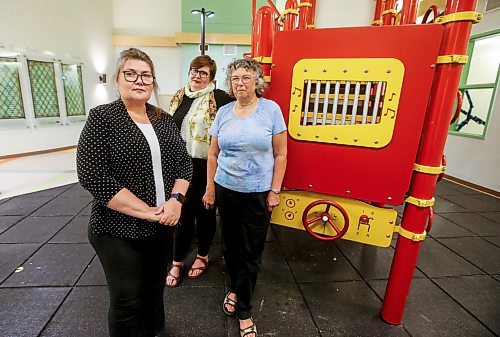 JOHN WOODS / FREE PRESS
WestEnd Commons (WECC) executive director Olga Rogozina, left, and board members Linda Dueck, right, and Laura Jackson are photographed at the WECC in Winnipeg Tuesday, September 24, 2024. WECC is planning a fundraiser to celebrate their 10 year anniversary.

Reporter: janine