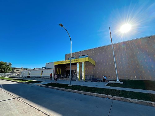 Keewatin Prairie School at 1570 Elgin Ave. West (Tyler Searle / Free Press)