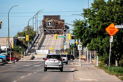 MIKAELA MACKENZIE / FREE PRESS
	
The shuttered Arlington Street Bridge on Wednesday, Sept. 25, 2024. Some city councillors recently heard preliminary options to repair the Arlington Bridge, though a long-awaited final report still hasn&#x574; been released.

For Joyanne story.
Winnipeg Free Press 2024