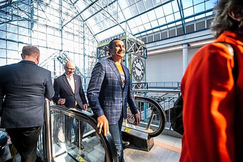 MIKAELA MACKENZIE / FREE PRESS
	
Premier Wab Kinew arrives at a federal funding announcement at Portage Place on Friday, Sept. 27, 2024.

For Joyanne Story.
Winnipeg Free Press 2024