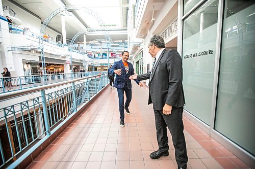 MIKAELA MACKENZIE / FREE PRESS
	
Premier Wab Kinew (left) and minister Dan Vandal shake hands at a federal funding announcement at Portage Place on Friday, Sept. 27, 2024.

For Joyanne Story.
Winnipeg Free Press 2024