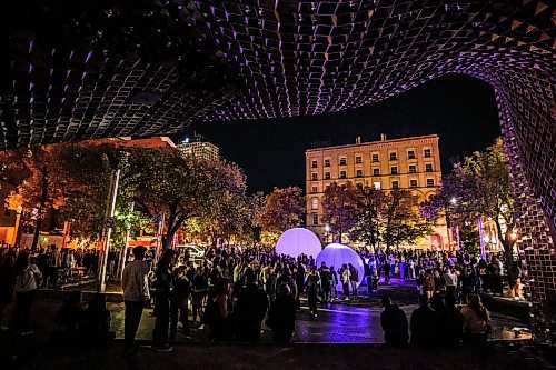 Mike Sudoma/Free Press
moonGARDEN by artist Anna Pinto Diallo takes over the Cube in the Exchange District with its giant coloured balls and soundscapes.
Sept 28, 2024
