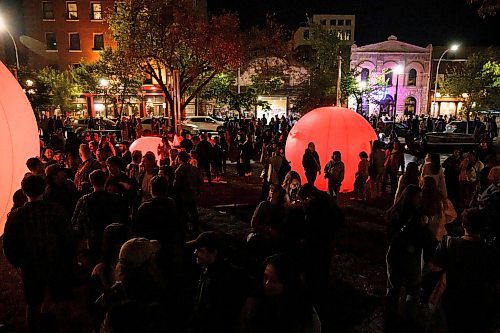 Mike Sudoma/Free Press
moonGARDEN by artist Anna Pinto Diallo takes over the Cube in the Exchange District with its giant coloured balls and soundscapes.
Sept 28, 2024
