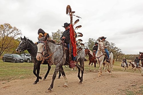 30092024
The Sioux Valley Dakota Unity Riders arrive at the former Brandon Residential School site to coincide with the Truth and Reconciliation Week 2024 Orange Shirt Day Walk on Monday. 
(Tim Smith/The Brandon Sun)