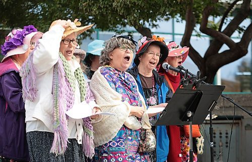 Ruth Bonneville / Free Press

Standup - Seniors for Climate

Seniors and supporters for Climate Change hold informational event at the Forks asking people to engage with actions and conversations with politicians to take action on climate change Tuesday.  The event included informational booths and a sing-a-long by members of the Raging Grannies.   

More info from presser: Seniors for Climate (SFC) is a project founded by six seniors&#x2019; climate action groups [Suzuki Elders, Climate Action for Lifelong Learners (CALL), Grand(m)others Act to Save the Planet (GASP), Climate Legacy, Seniors for Climate Action Now! (SCAN!) and For Our Grandchildren (4RG)]. SFC has supported groups across the country to hold events including rallies, teach-ins, rocking chair protests, parades, musical performances and street theatre.


Oct 1st, ,  2024