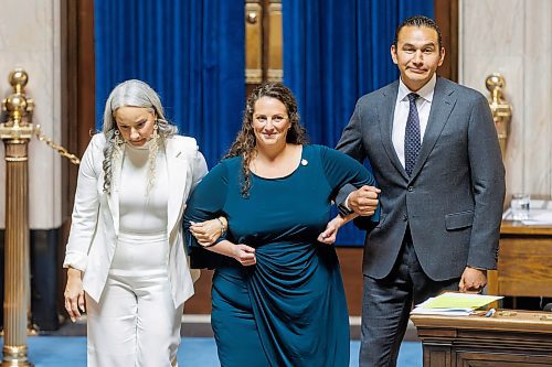 MIKE DEAL / FREE PRESS 
Newley elected (June 18th) NDP MLA, Carla Compton, is introduced by Premier Wab Kinew and Minister of Families, Nahanni Fontaine, in the Assembly Chamber as the 1st session of the 43rd Legislature reconvenes Wednesday afternoon.
Reporter: Carol Sanders and Maggie Macintosh
241002 - Wednesday, October 02, 2024.