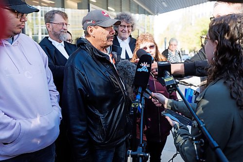 MIKE DEAL / FREE PRESS
Clarence Woodhouse speaks to the media as he leaves court with family and his lawyers after being acquitted and declared innocent of the killing that took place in Winnipeg in 1973.
Reporter: Katrina Clarke
241003 - Thursday, October 03, 2024.