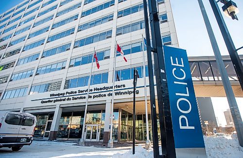 MIKAELA MACKENZIE / WINNIPEG FREE PRESS

The Winnipeg Police Service headquarters, where an individual doused himself in flammable liquid and attempted to light himself on fire, in Winnipeg on Wednesday, Jan. 19, 2022. For --- story.
Winnipeg Free Press 2022.