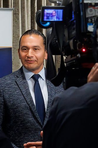 MIKE DEAL / FREE PRESS
Premier Wab Kinew, speaks to the media after talking to about 400 attendees at the Retail Crime Summit that was held at the RBC Convention Centre Friday.
Reporter: Nicole Buffie
241004 - Friday, October 04, 2024.