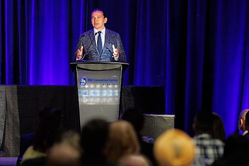 MIKE DEAL / FREE PRESS
Premier Wab Kinew, speaks to about 400 attendees at the Retail Crime Summit that was held at the RBC Convention Centre Friday.
Reporter: Nicole Buffie
241004 - Friday, October 04, 2024.