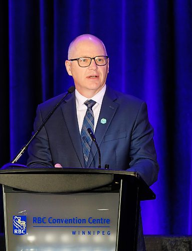 MIKE DEAL / FREE PRESS
Winnipeg Mayor Scott Gillingham speaks to about 400 attendees at the Retail Crime Summit that was held at the RBC Convention Centre Friday.
Reporter: Nicole Buffie
241004 - Friday, October 04, 2024.