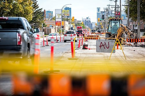 MIKAELA MACKENZIE / FREE PRESS
	
Construction on Ellice Avenue near Valour Road on Friday, Oct. 4, 2024.

For Joyanne story.
Winnipeg Free Press 2024