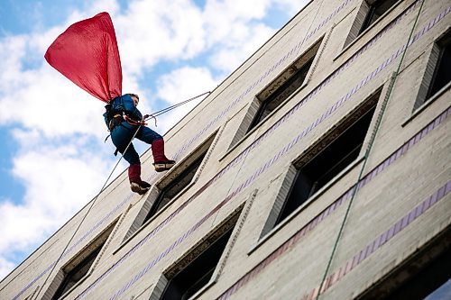 MIKAELA MACKENZIE / FREE PRESS
	
The third annual Suspended Superheroes event at HSC Children&#x2019;s Hospital on Friday, Oct. 4, 2024.

For Malak story.
Winnipeg Free Press 2024