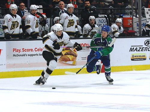 In a battle of Western Hockey League rookies, Brandon Wheat Kings Nigel Boehm (12) duels with Swift Current Broncos forward Jack Clark (40) of Wawanesa at Westoba Place on Saturday. (Perry Bergson/The Brandon Sun)
Oct. 5, 2024