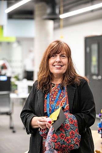 MIKAELA MACKENZIE / FREE PRESS
	
Maker-In-Residence Tracy Fehr in the IdeaMill at the Millennium Library on Monday, Oct. 7, 2024.

For AV story.
Winnipeg Free Press 2024