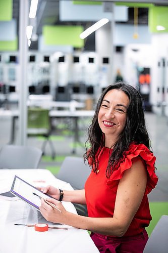 MIKAELA MACKENZIE / FREE PRESS
	
Maker-In-Residence Janet Murata in the IdeaMill at the Millennium Library on Monday, Oct. 7, 2024.

For AV story.
Winnipeg Free Press 2024