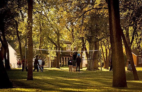 JOHN WOODS / WINNIPEG FREE PRESS
A group of friends play volleyball as they enjoy the warm weather and fall colours at Kildonan Park in Winnipeg Tuesday, October 8, 2024. The men are international students from Punjab and studying business administration at Providence University College.

Reporter: s/u