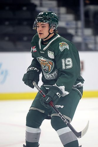 08102024
Nolan Chastko #19 of the Everett Silvertips during WHL action at Westoba Place on Tuesday evening.
(Tim Smith/The Brandon Sun)