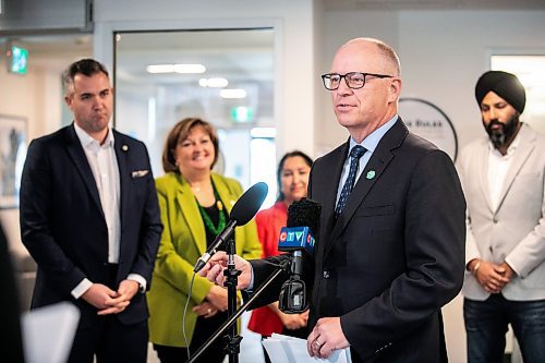 MIKAELA MACKENZIE / FREE PRESS
	
Mayor Scott Gillingham speaks at the new Oakdale Seniors Residence opening on Wednesday, Oct. 9, 2024.

For Joyanne story.
Winnipeg Free Press 2024