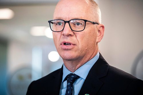 MIKAELA MACKENZIE / FREE PRESS
	
Mayor Scott Gillingham speaks at the new Oakdale Seniors Residence opening on Wednesday, Oct. 9, 2024.

For Joyanne story.
Winnipeg Free Press 2024