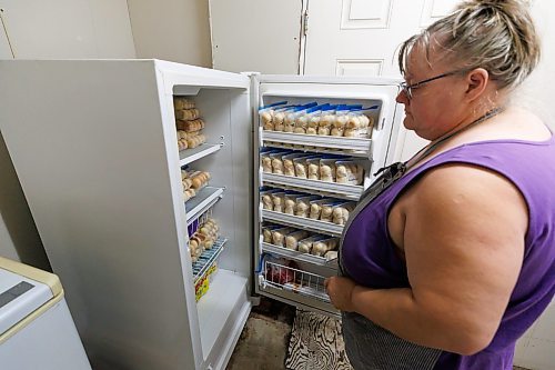 MIKE DEAL / FREE PRESS
Packaged buns get frozen.
Deb Rogalsky, founder of Deb's Meat Buns, runs her home-based enterprise out of a commercial kitchen attached to her home in Landmark, Manitoba. 
She bakes as many as 300 dozen meat buns a week.
She turns out over a dozen varieties of meat buns, or perishky, including pulled pork, buffalo chicken and taco - as well as one called the Original (ground beef, onions, mashed potatoes) based on a recipe developed by Deb's mom, decades ago. 
Reporter: Dave Sanderson
241009 - Wednesday, October 09, 2024.