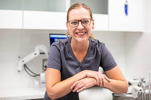 MIKAELA MACKENZIE / FREE PRESS
	
Dentist Carolyn Roberston at Harte Dental on Thursday, Oct. 10, 2024.

For AV story.
Winnipeg Free Press 2024