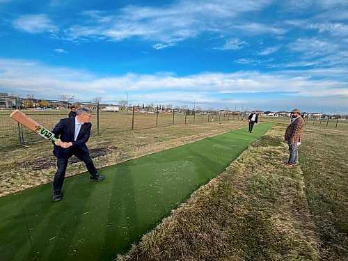 Gabrielle Piché / FREE PRESS
Terry Duguid, MP for Winnipeg South, prepares to strike on the cricket pitch at Bridgwater Lakes Park Saturday.