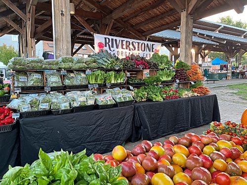 NADYA PANKIW / FREE PRESS
Blacksburg Farmers Market features vendors year-round selling goods produced or grown within an 80-kilometre radius of the town. 